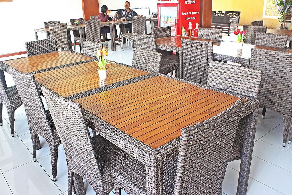 Hostel Mirah Legian  Luaran gambar