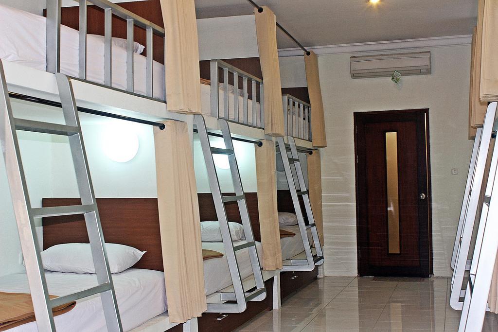 Hostel Mirah Legian  Bilik gambar
