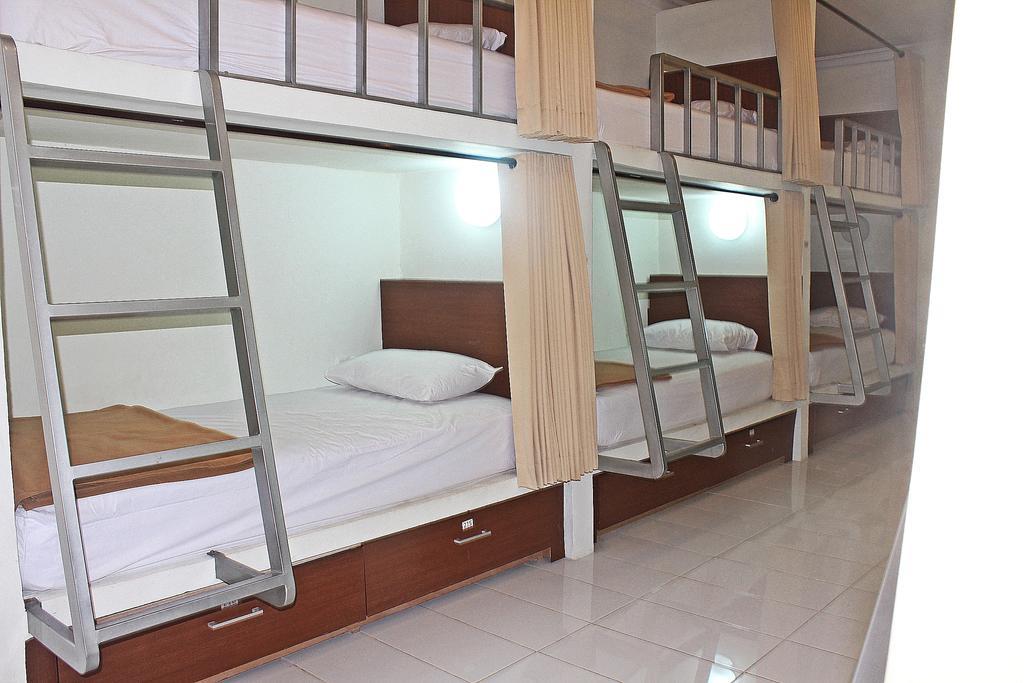 Hostel Mirah Legian  Bilik gambar