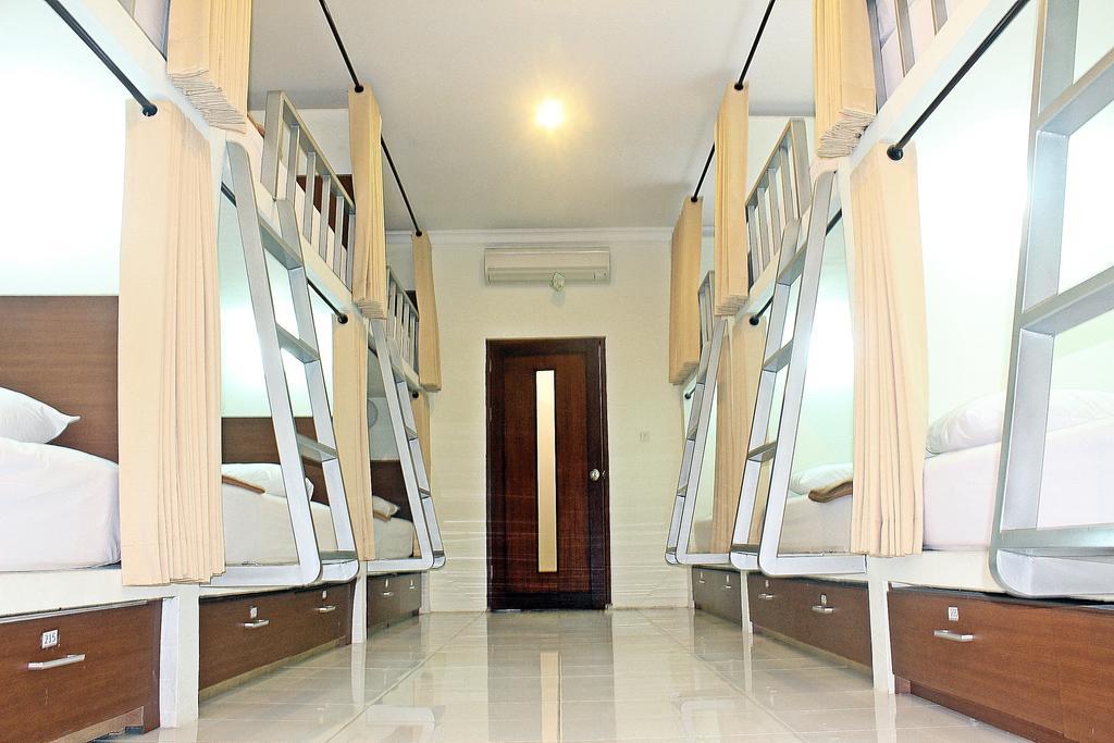 Hostel Mirah Legian  Bilik gambar