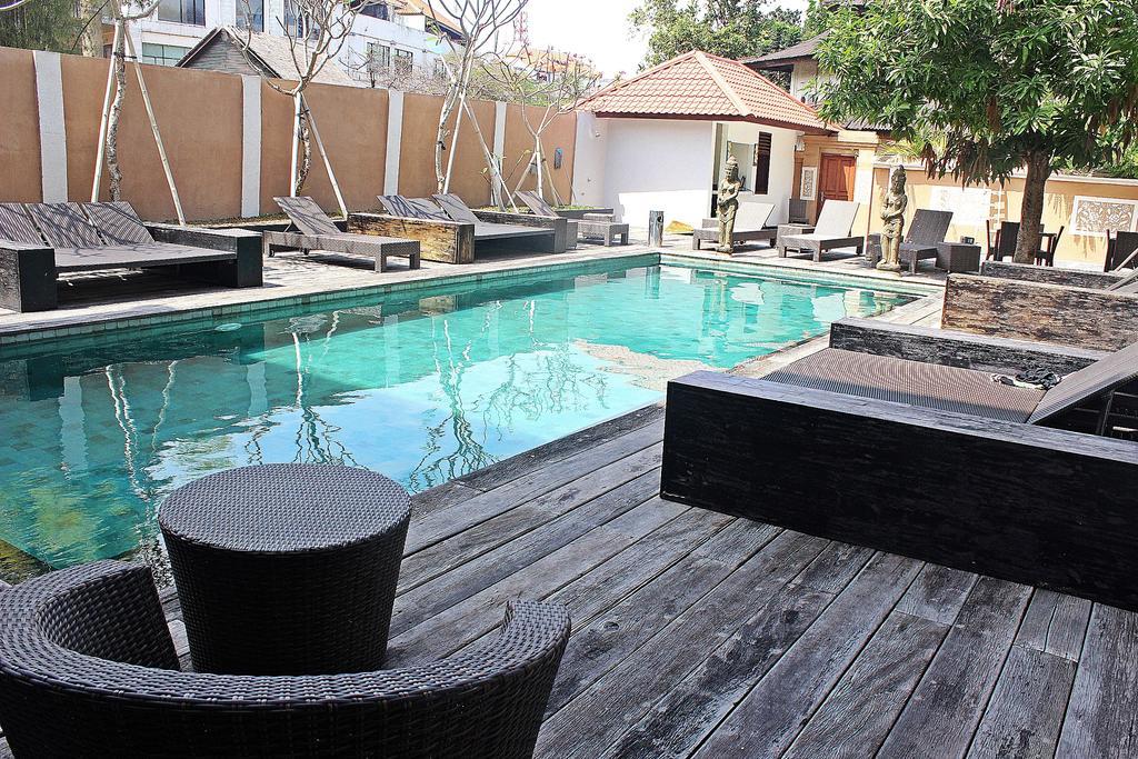 Hostel Mirah Legian  Luaran gambar