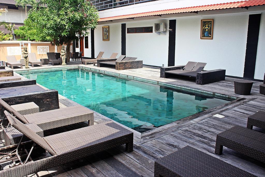 Hostel Mirah Legian  Luaran gambar