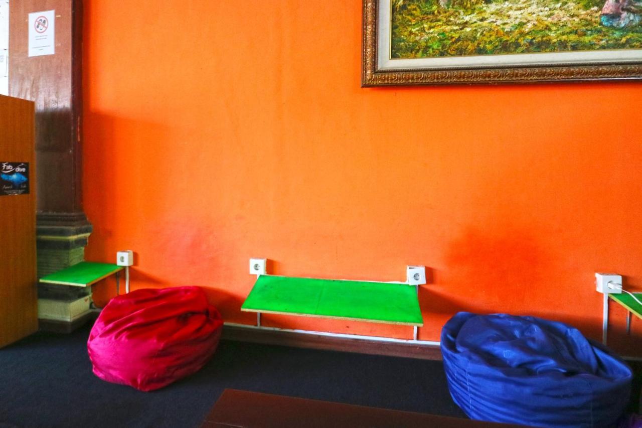Hostel Mirah Legian  Luaran gambar