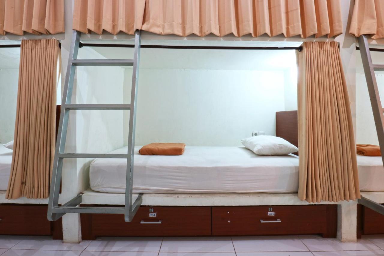 Hostel Mirah Legian  Luaran gambar