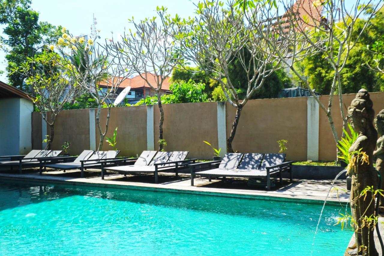 Hostel Mirah Legian  Luaran gambar