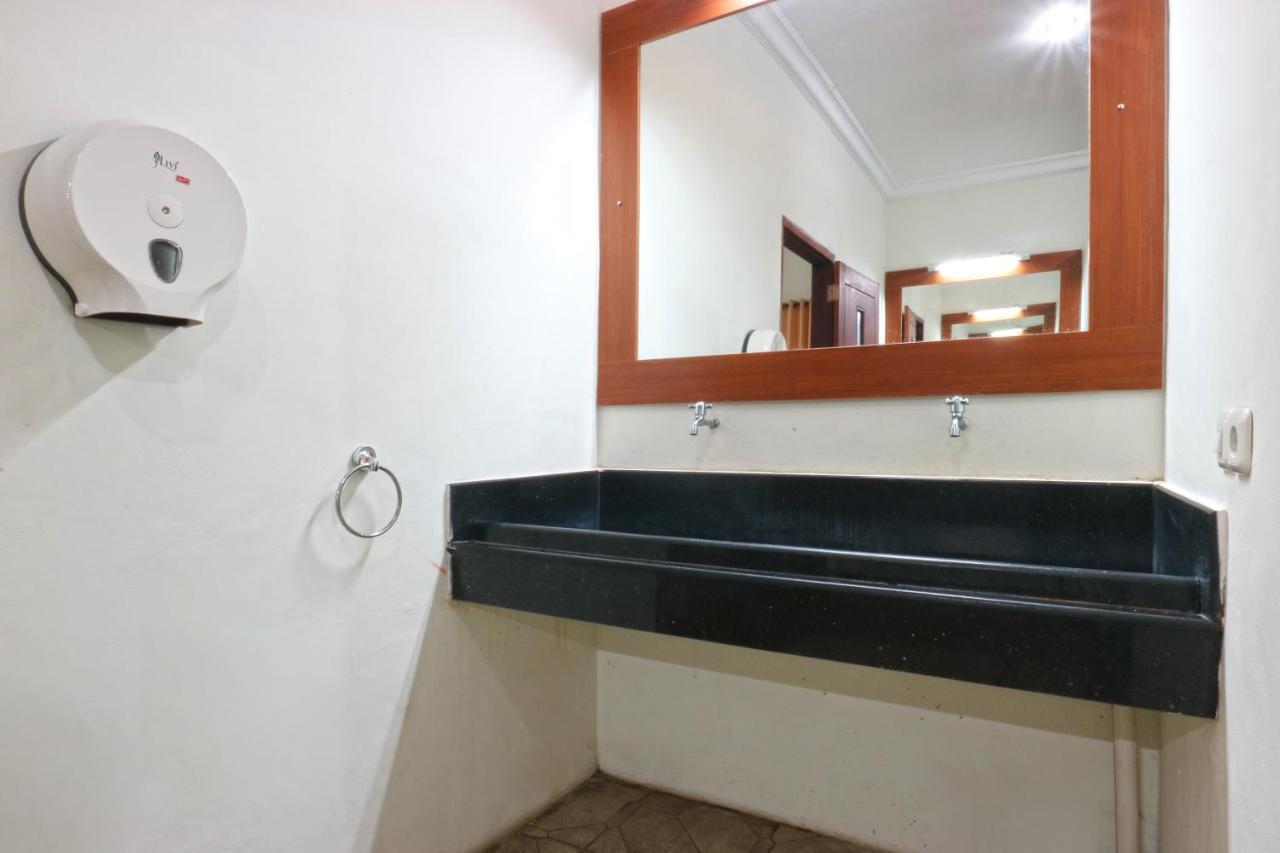 Hostel Mirah Legian  Luaran gambar